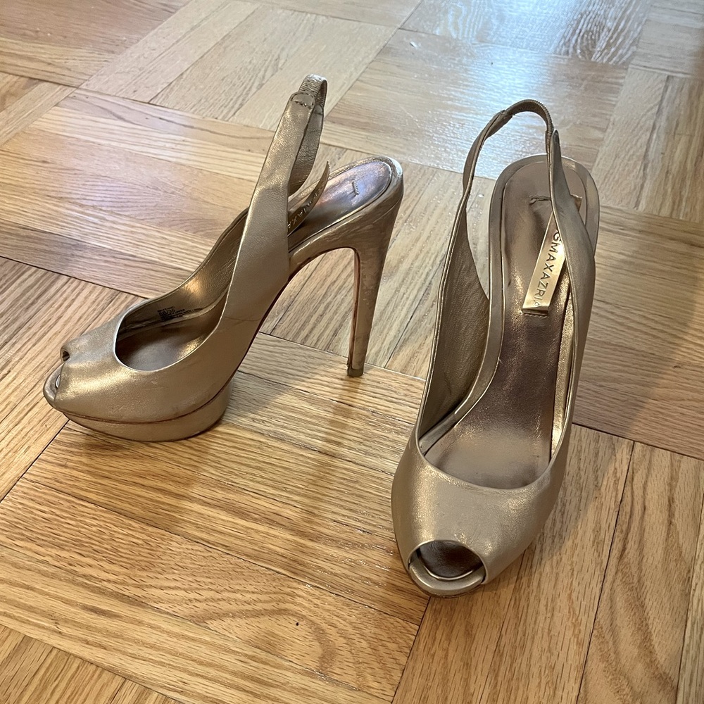 BCBC rose gold stiletto sling back size 6